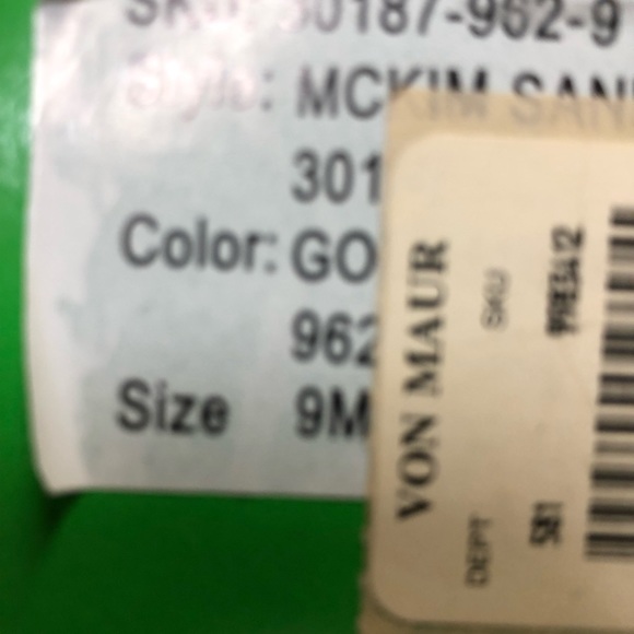 Lilly Pulitzer gold shoes - Picture 5 of 5